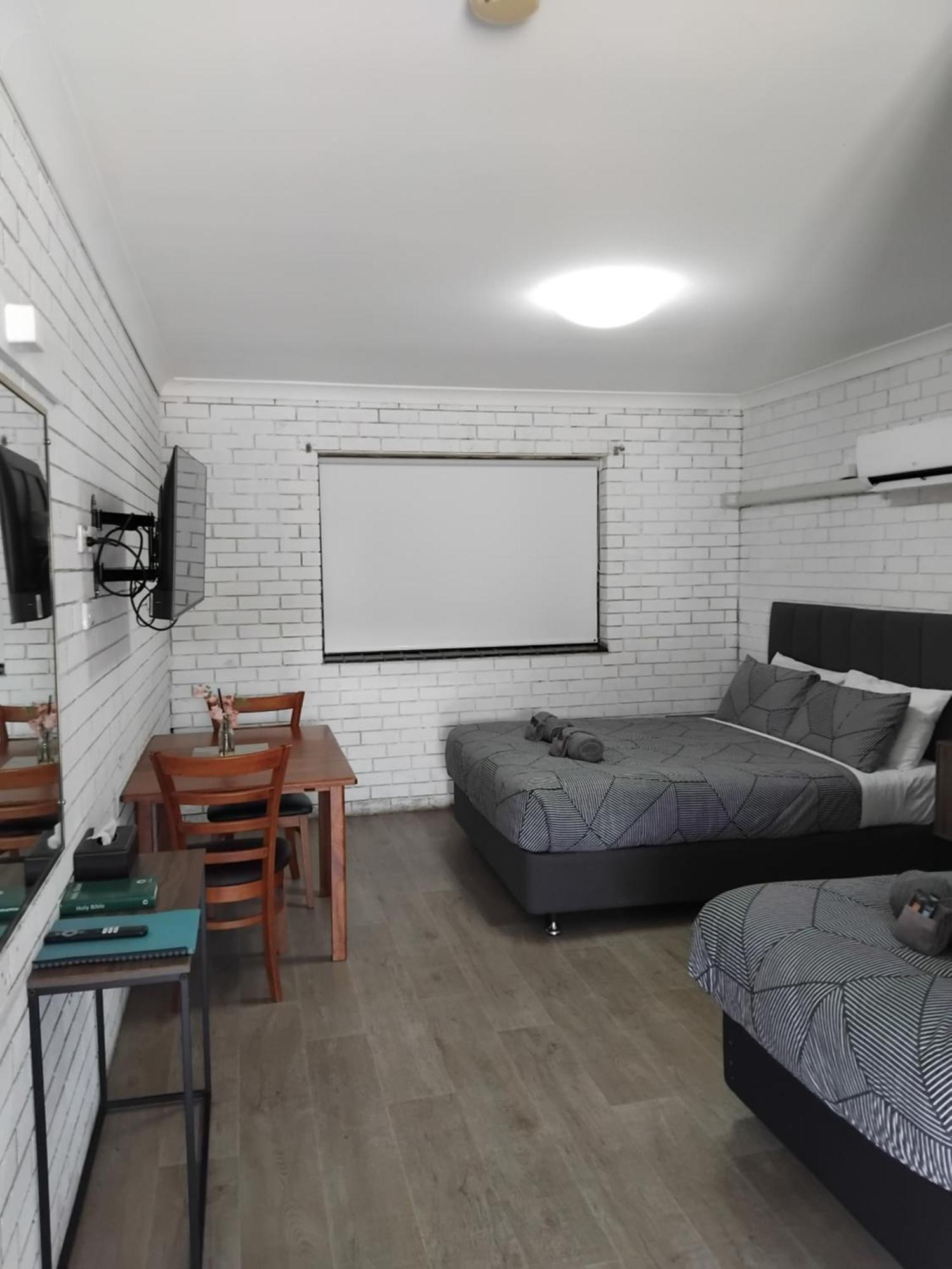 The Major Mitchell Motel Бурк Экстерьер фото
