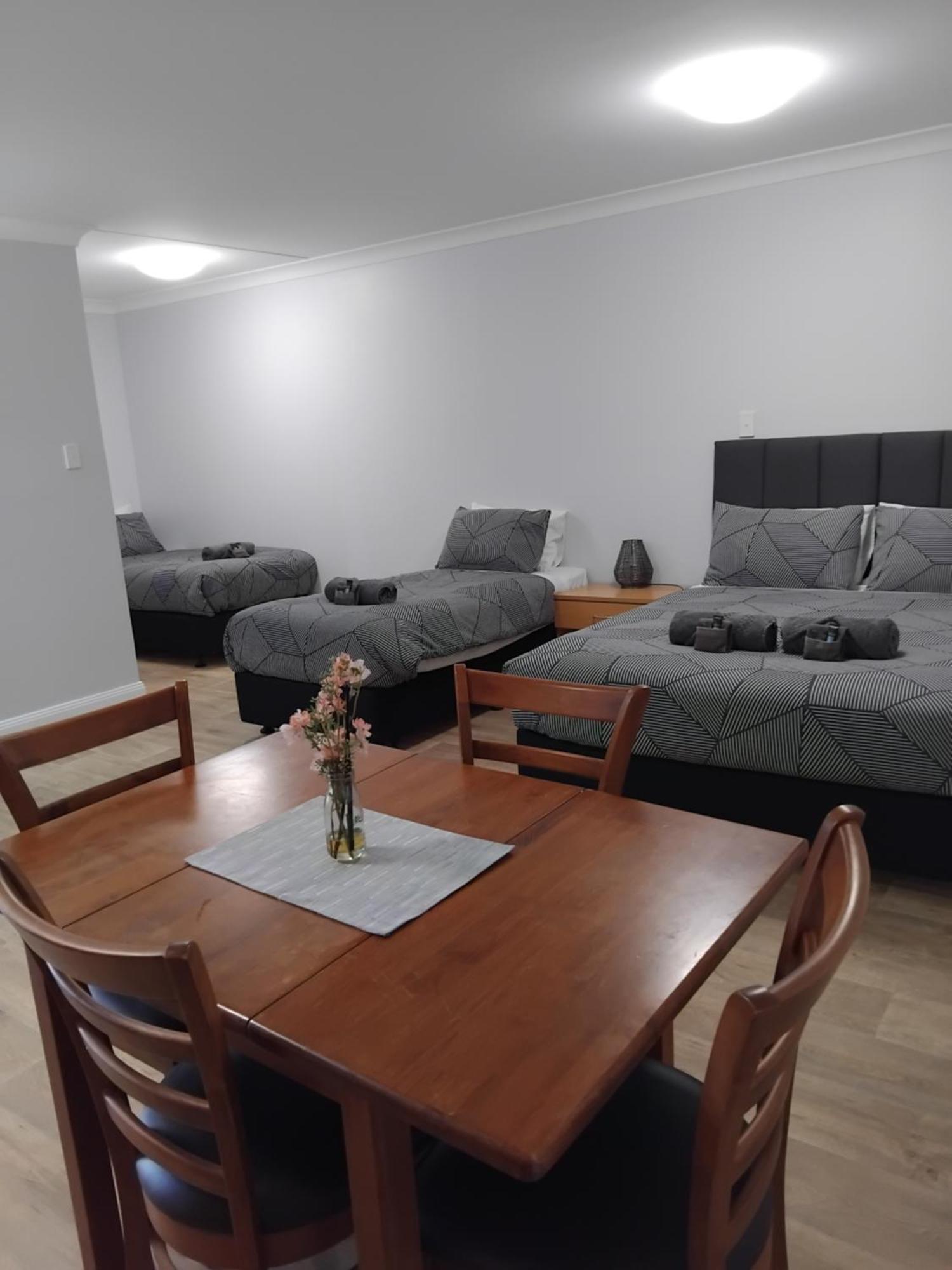 The Major Mitchell Motel Бурк Экстерьер фото