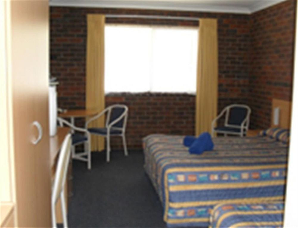 The Major Mitchell Motel Бурк Экстерьер фото