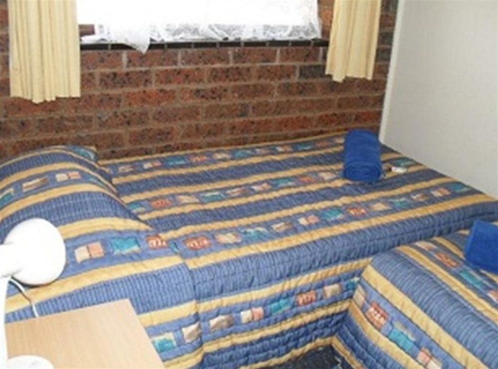 The Major Mitchell Motel Бурк Экстерьер фото